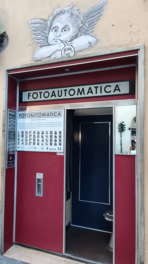 The vintage photo booth florence